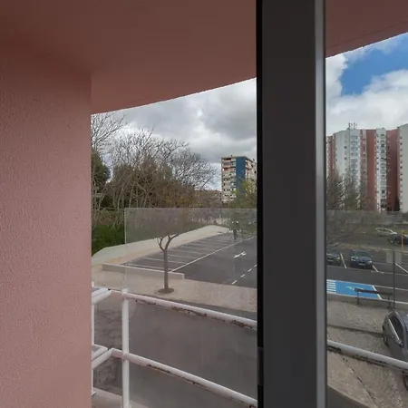 Flh Olivais Family Flat Lisbona